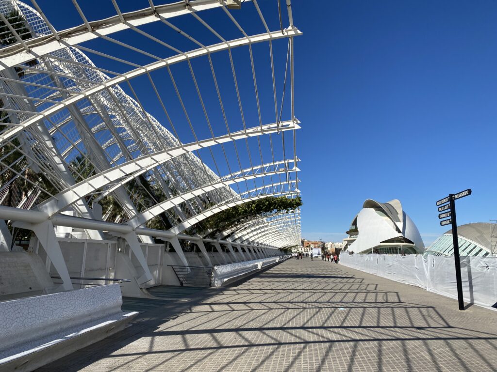 Valencia walkway