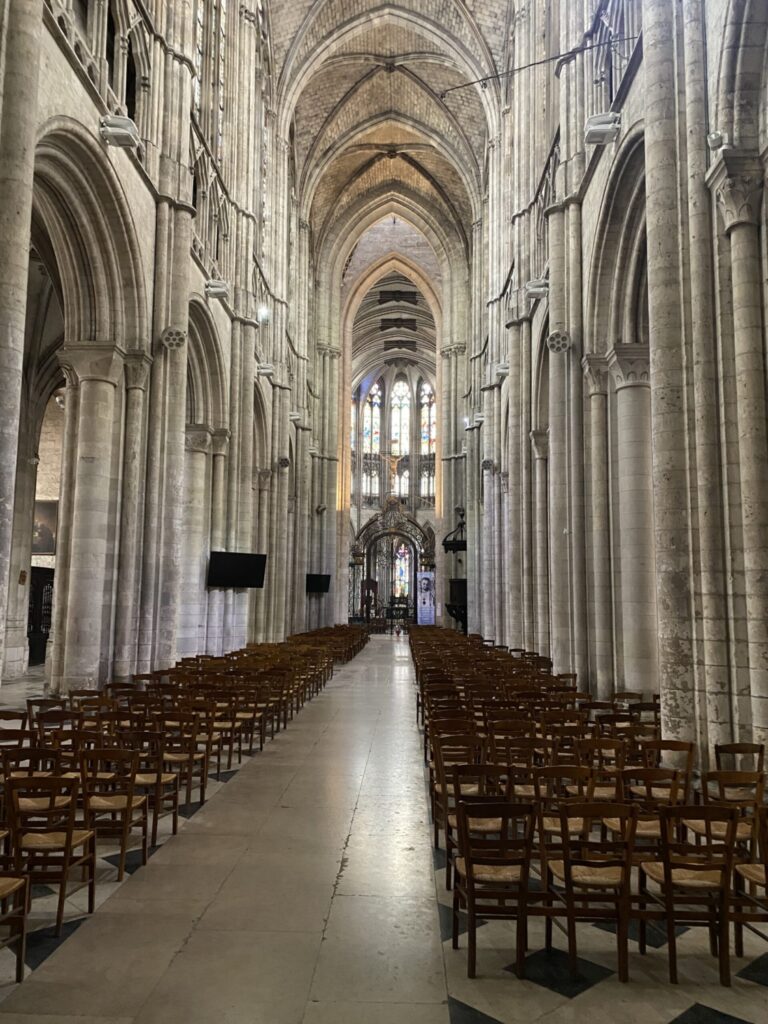 Évreux Cathedral - interior